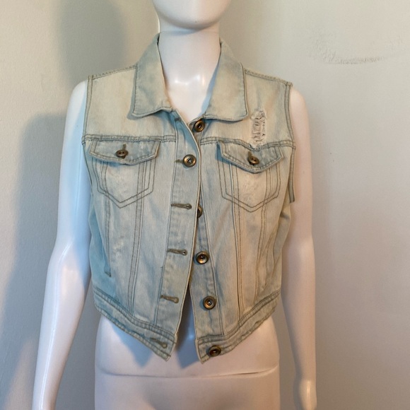 Medium Dree Light Blue Denim Button Down Vest Light Distressing. Large - Picture 1 of 6